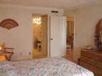 MasterBed.jpg (56148 bytes)